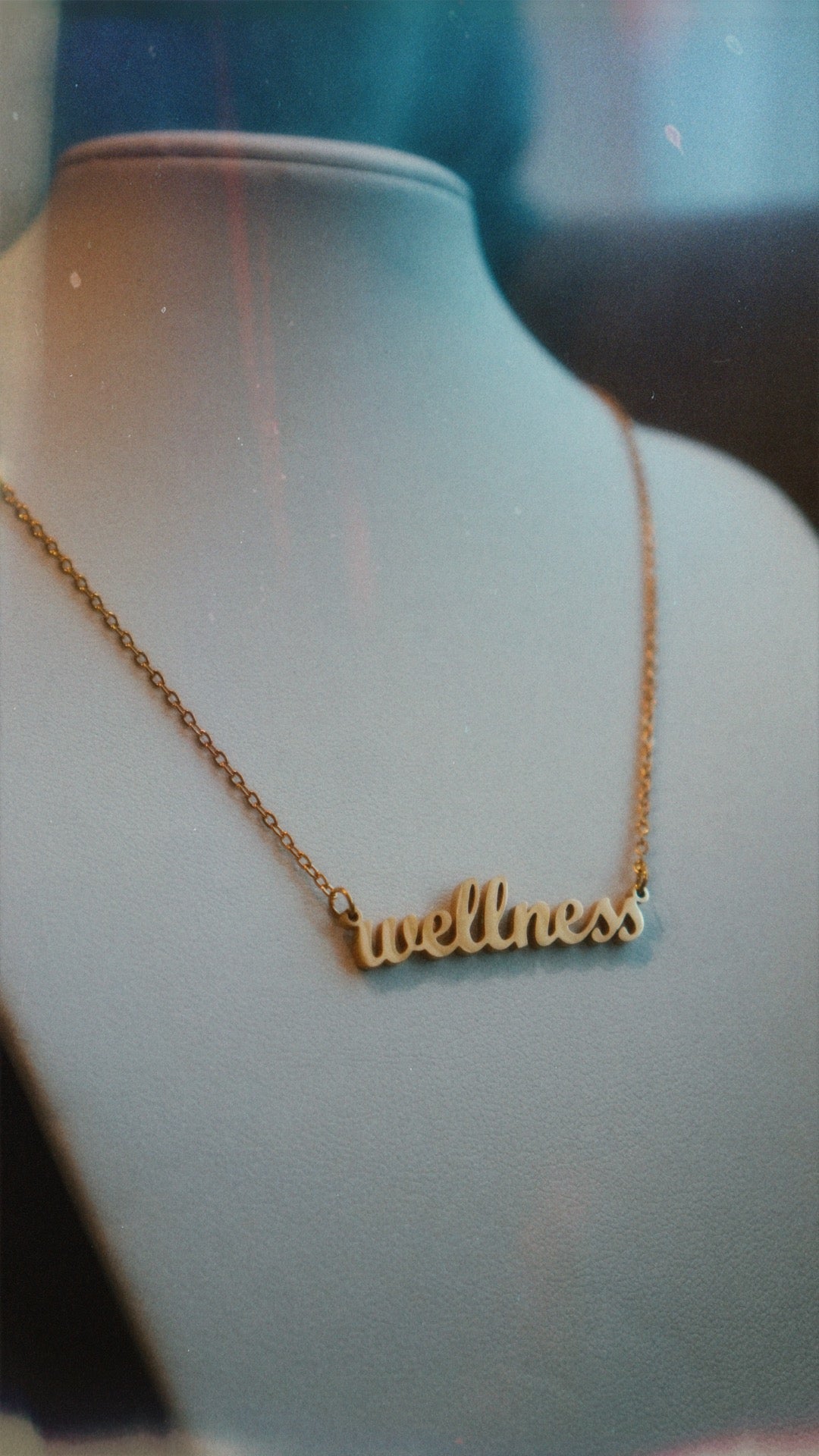 GOLDEN WELLNESS NECKLACE