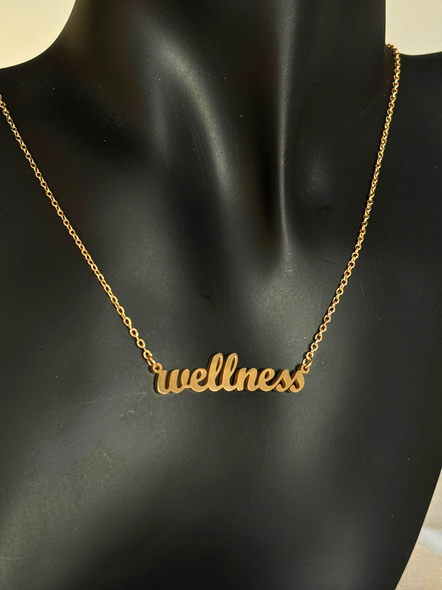 GOLDEN WELLNESS NECKLACE